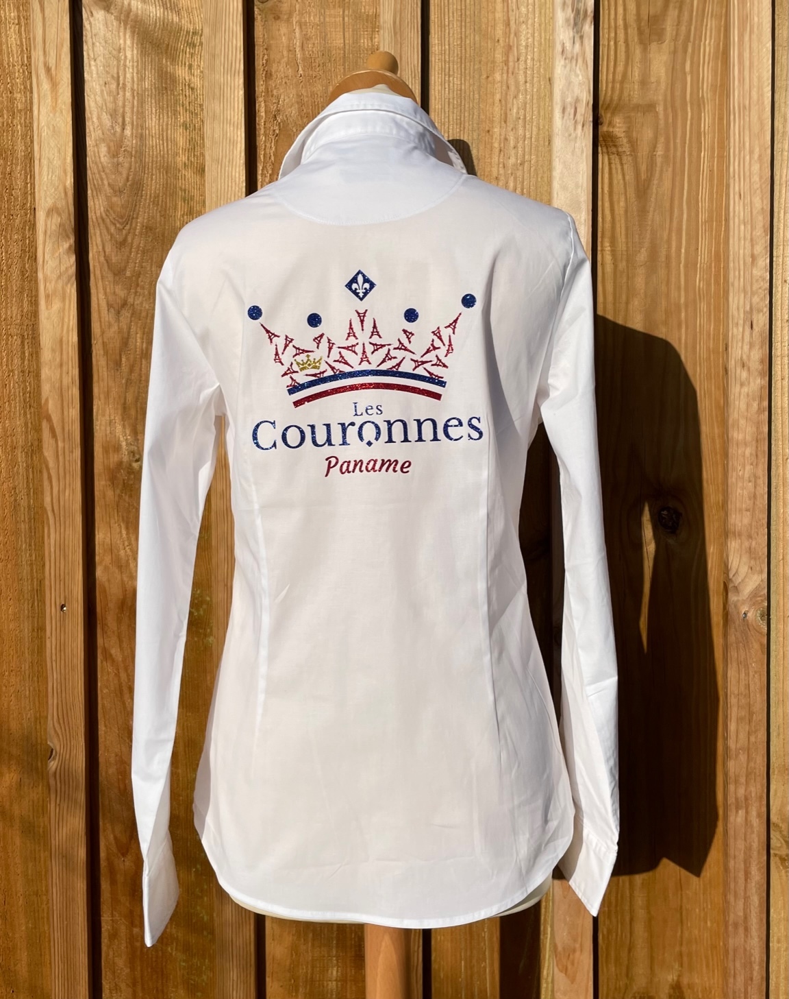 les-couronnes-chemise-manches-longues-paname Vue de dos de la chemise en coton à manches longues Les Couronnes Paname.